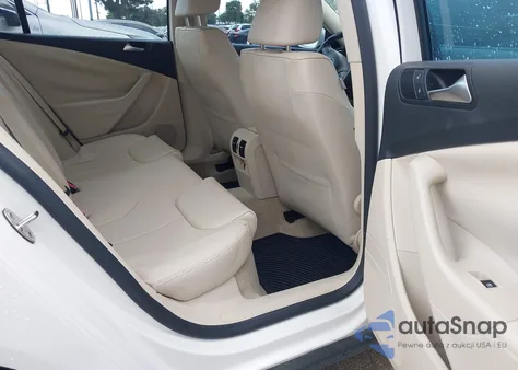 2010 Volkswagen Passat Komfort из США, поврежденный, VIN WVWJK7AN4AP054217